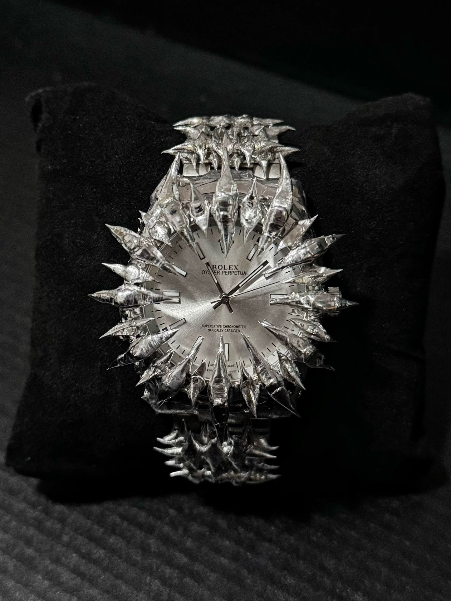 404CLVB Original Alien Light Luxury Watch💸