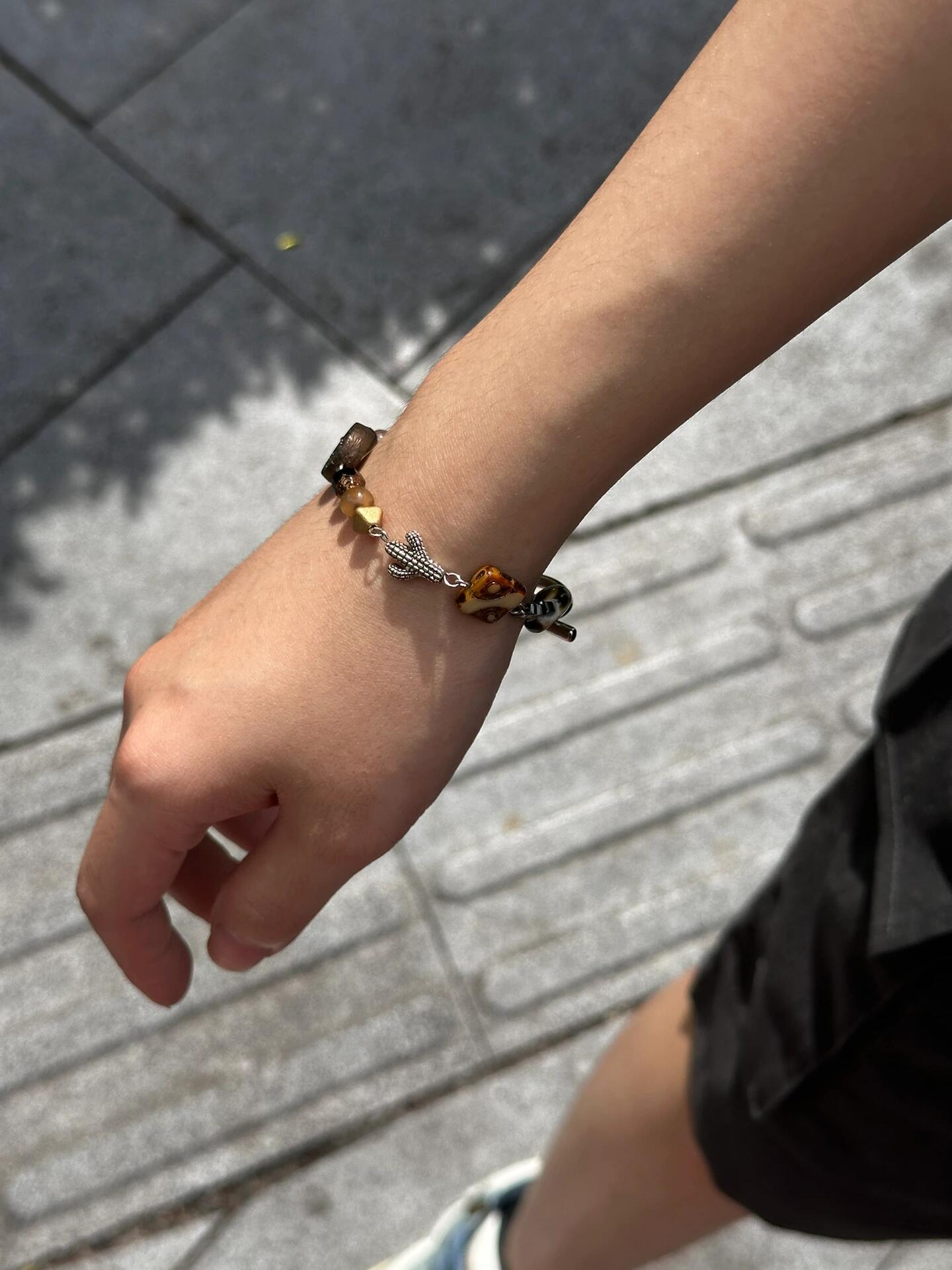 404CLVB Handmade Bracelet-“I Know”🪨