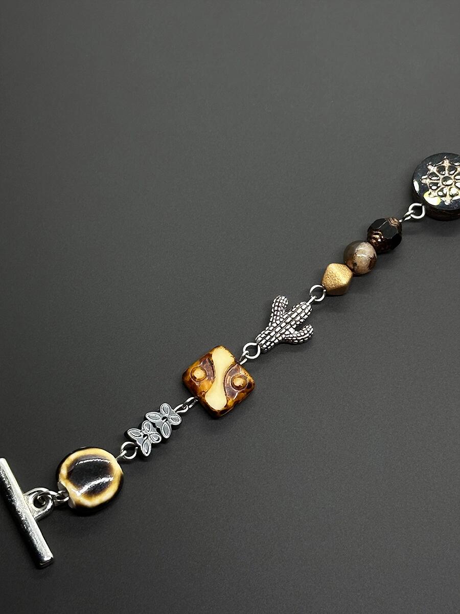 404CLVB Handmade Bracelet-“I Know”🪨