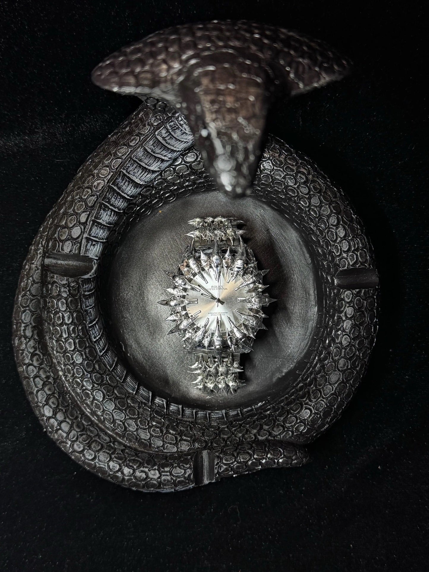404CLVB Original Alien Light Luxury Watch💸